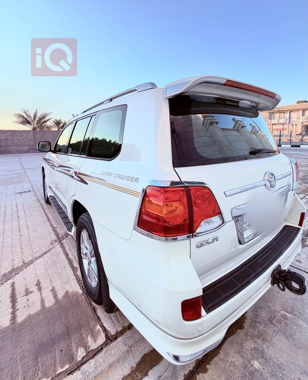 تويوتا لاندكروزر